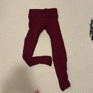 Lululemon wunder under cranberry red soft thick leggings size 6